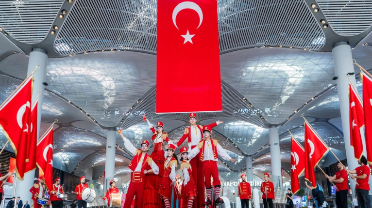 Atatürkün "Ən böyük əsərim" adlandırdığı Türkiyə 101 yaşını belə qeyd edir - FOTOLAR